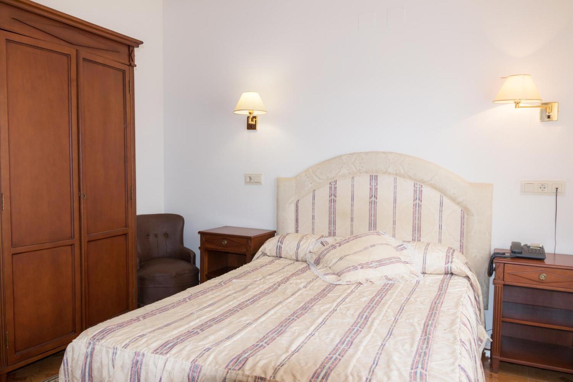 Hotel Avenida III Villadangos del Paramo Phòng bức ảnh