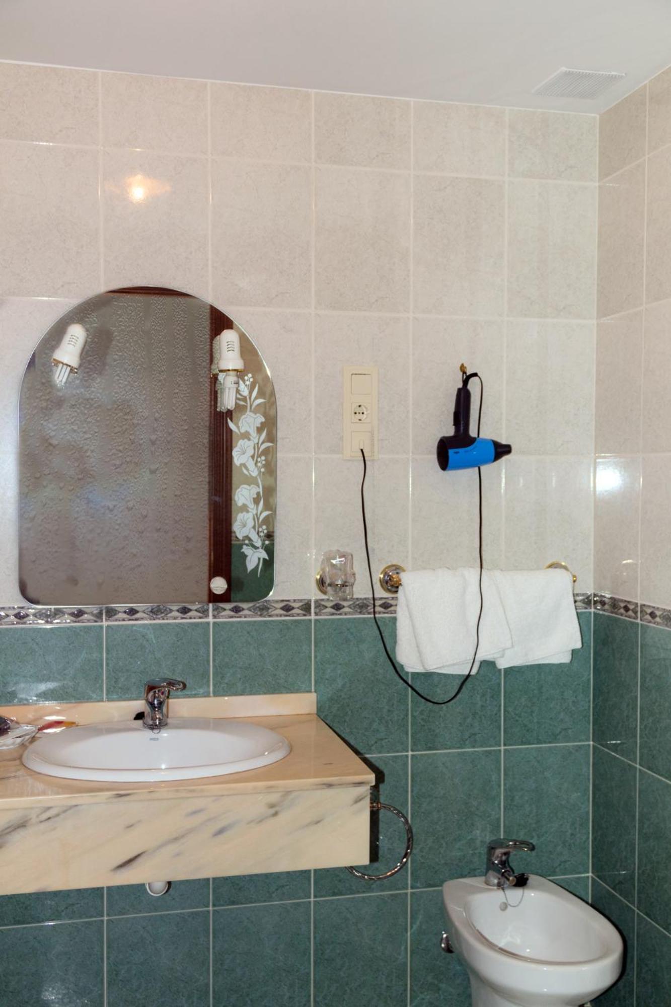 Hotel Avenida III Villadangos del Paramo Phòng bức ảnh